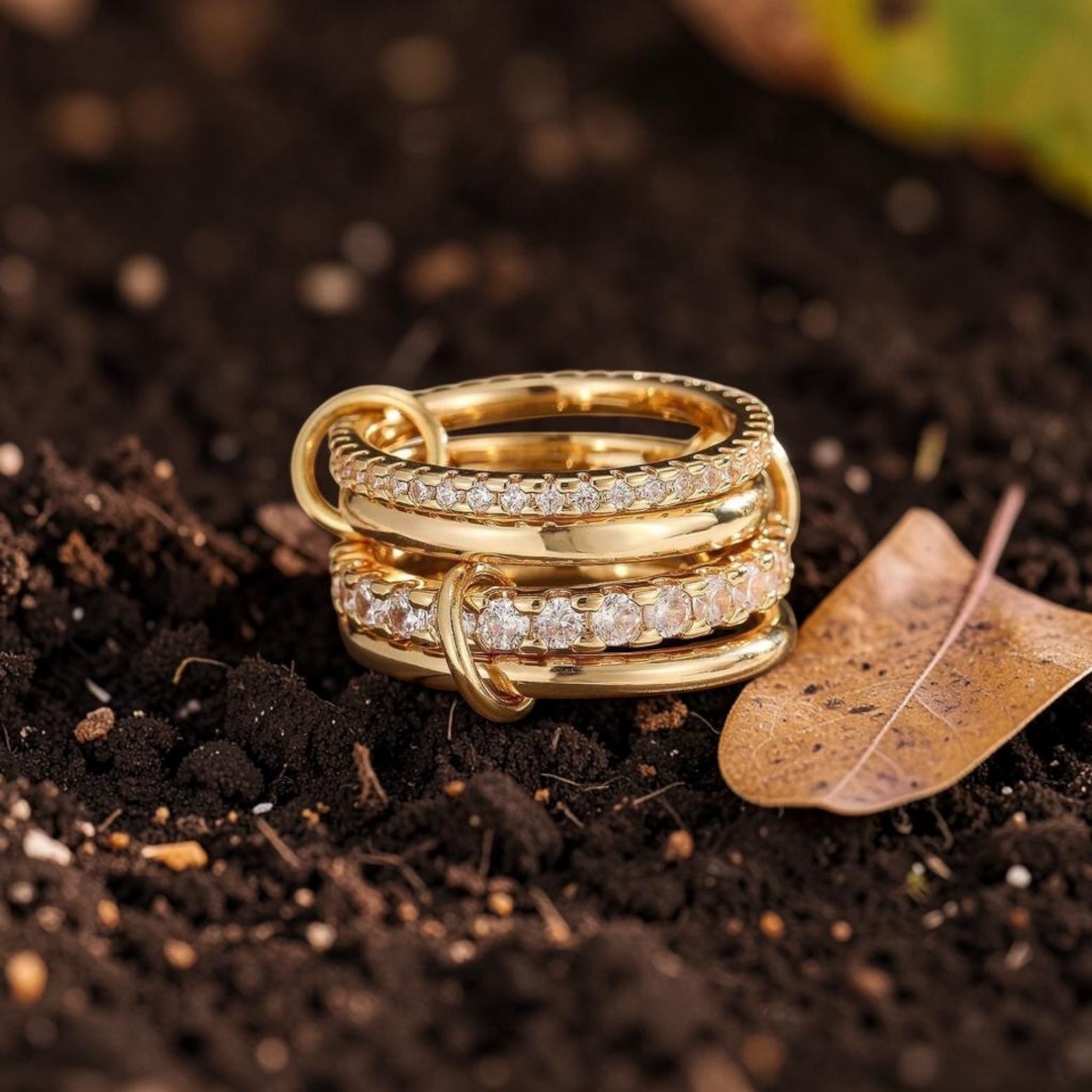 ✨ Luxury Gold-Plated Crystal Ring ✨